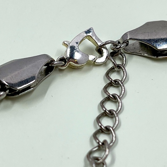 Vintage Y2K Chain Style Choker Necklace - Picture 6 of 7